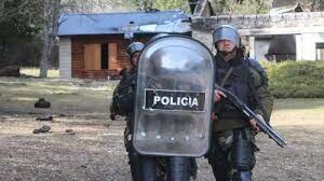 Operativo de las fuerzas federales en Villa Mascardi, para desalojar a grupos  mapuches - Seguridad - Nuevo Diario de Salta, Argentina